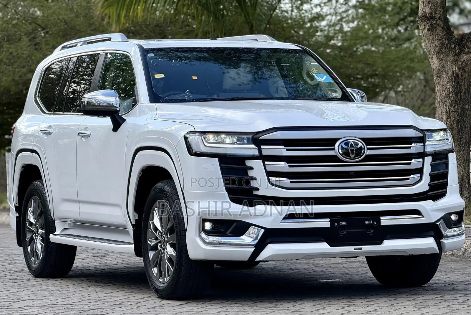 Toyota Land Cruiser LC300 2025 Pearl