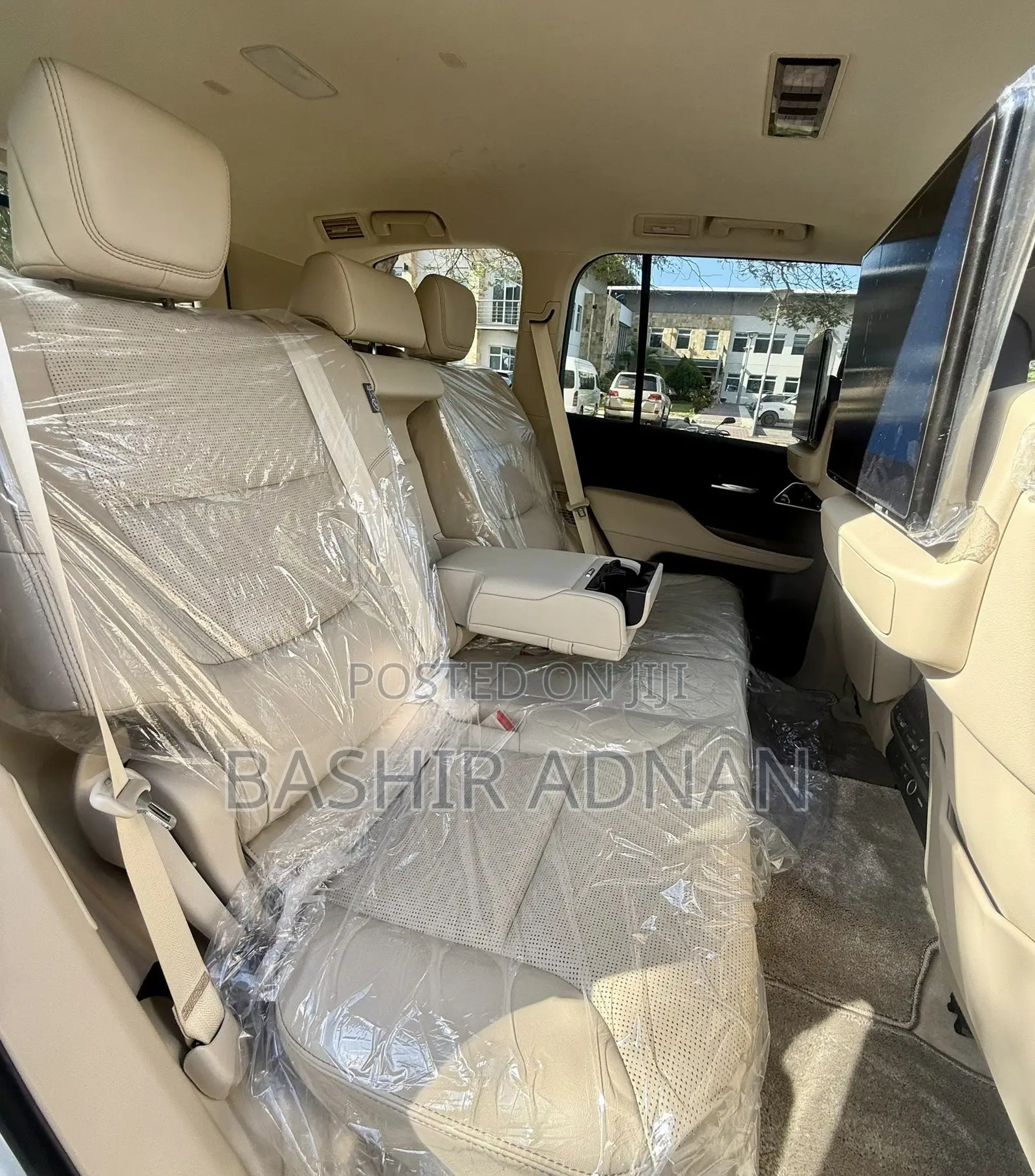 Toyota Land Cruiser LC300 2025 Pearl