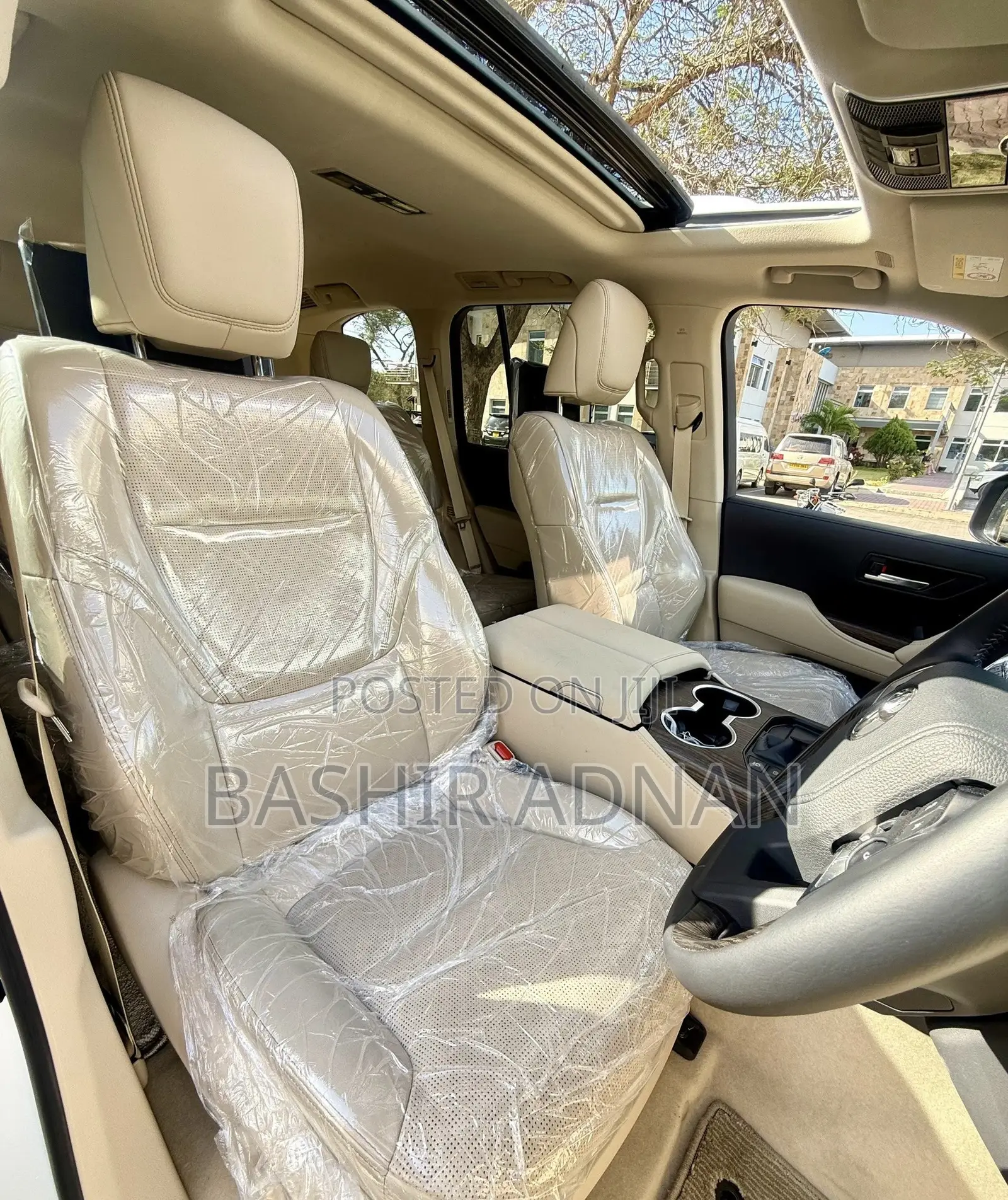 Toyota Land Cruiser LC300 2025 Pearl
