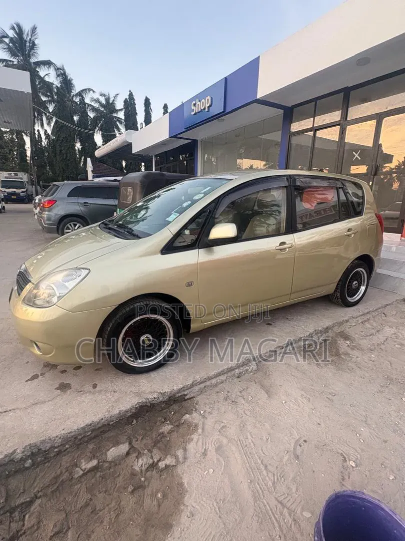 Toyota Corolla Spacio 1.5 X 2003 Gold