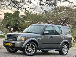 Land Rover Discovery 2011 Gray