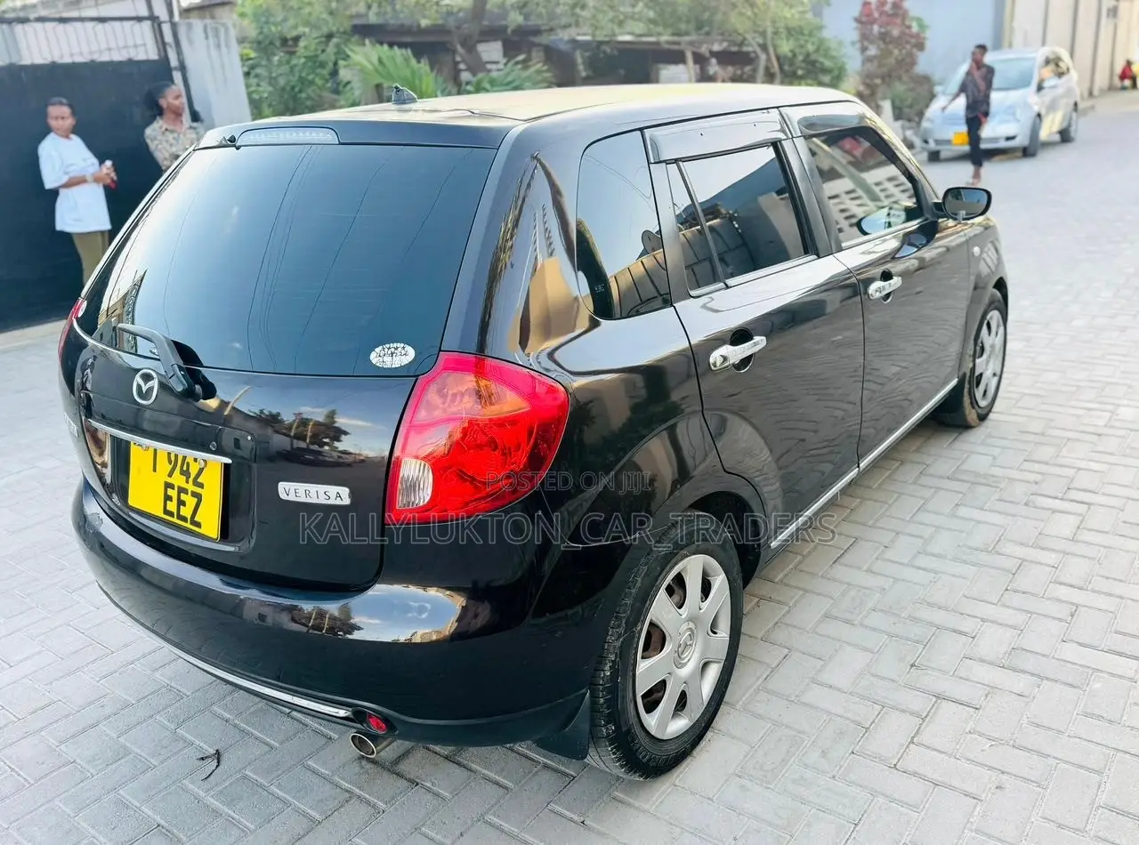 Mazda Verisa 2010 Maroon