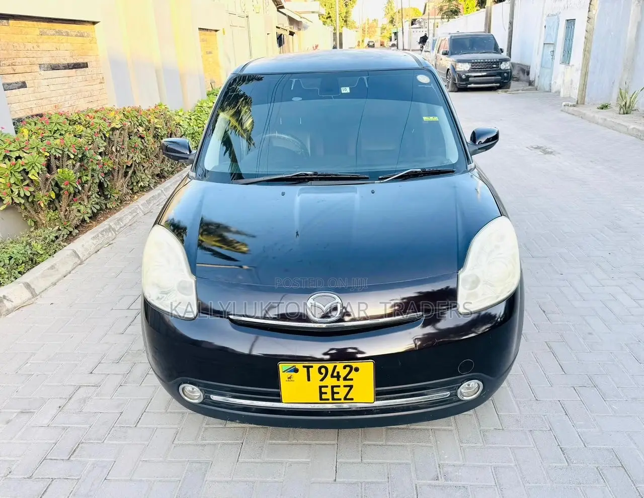 Mazda Verisa 2010 Maroon