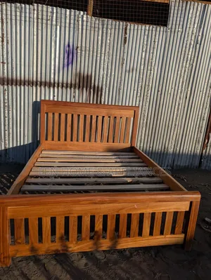 Bed 5/6 Color Brown