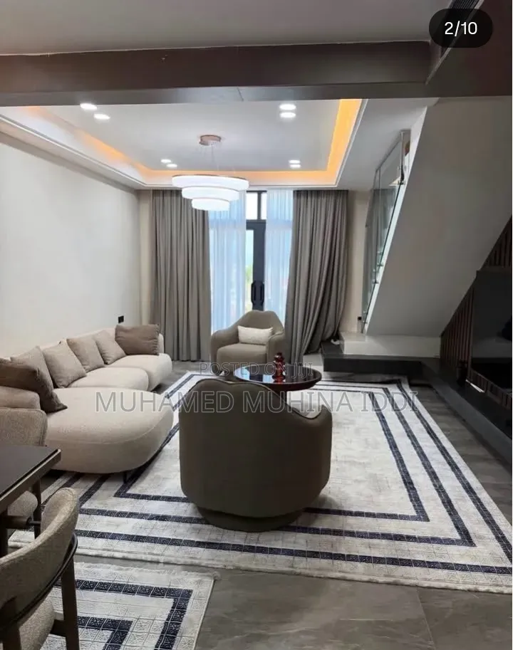 Furnished 3bdrm Duplex in Oyster Bay for rent