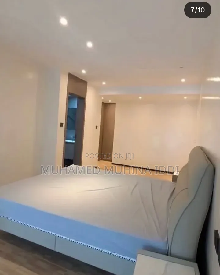 Furnished 3bdrm Duplex in Oyster Bay for rent