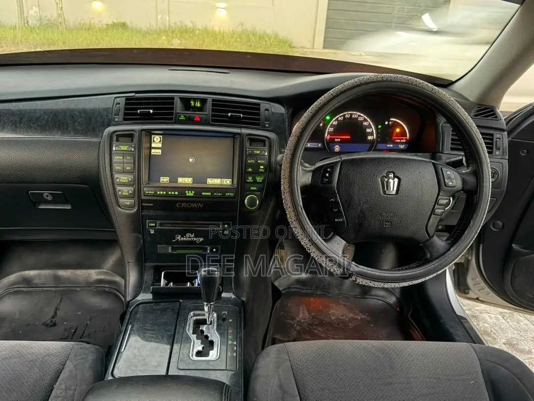 Toyota Crown 2006 Silver