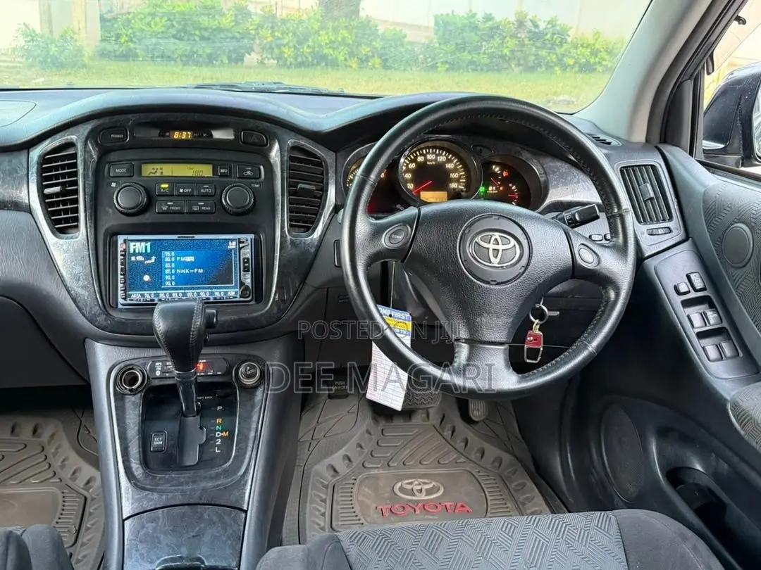 Toyota Kluger 2004 Black