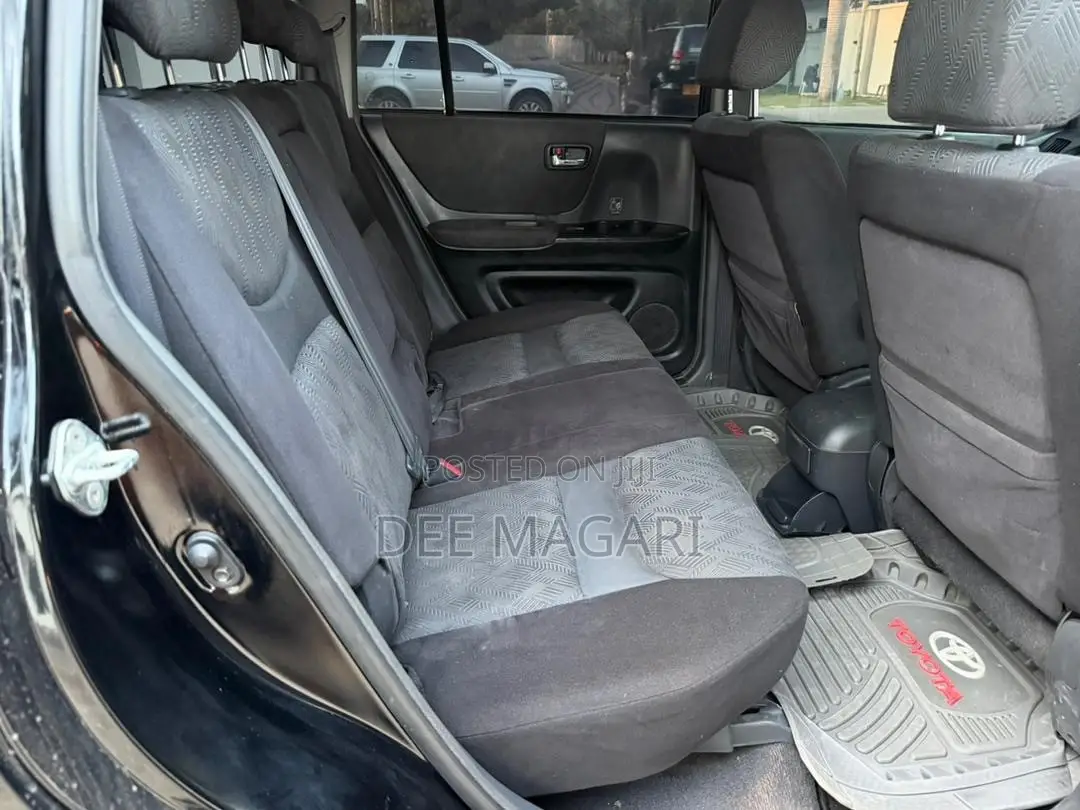 Toyota Kluger 2004 Black