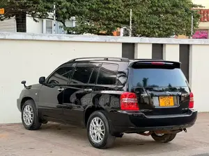 Toyota Kluger 2004 Black
