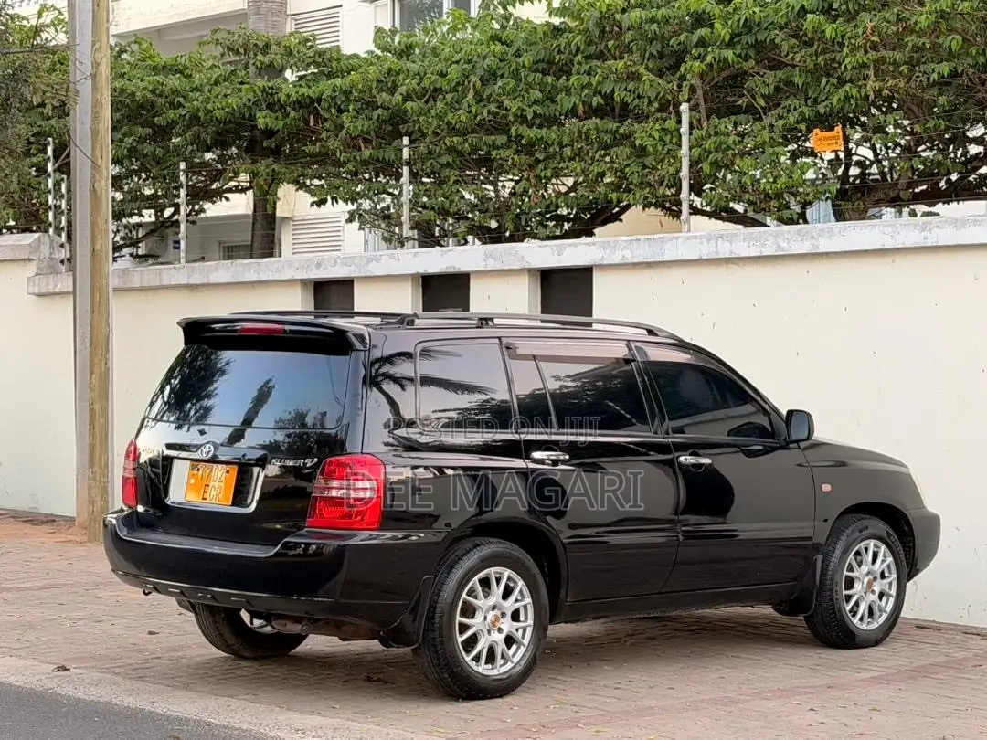 Toyota Kluger 2004 Black