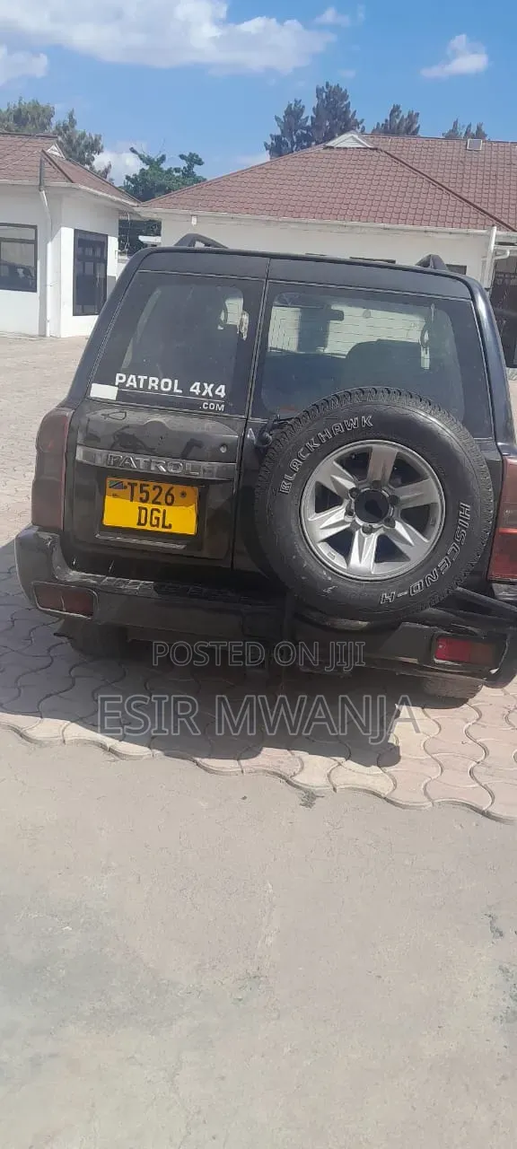 Nissan Patrol 2009 Black