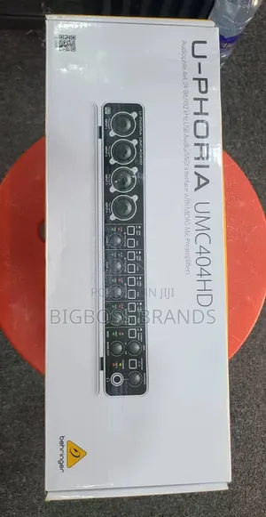 Behringer U-Phoria UMC404HD USB Audio and MIDI Interface
