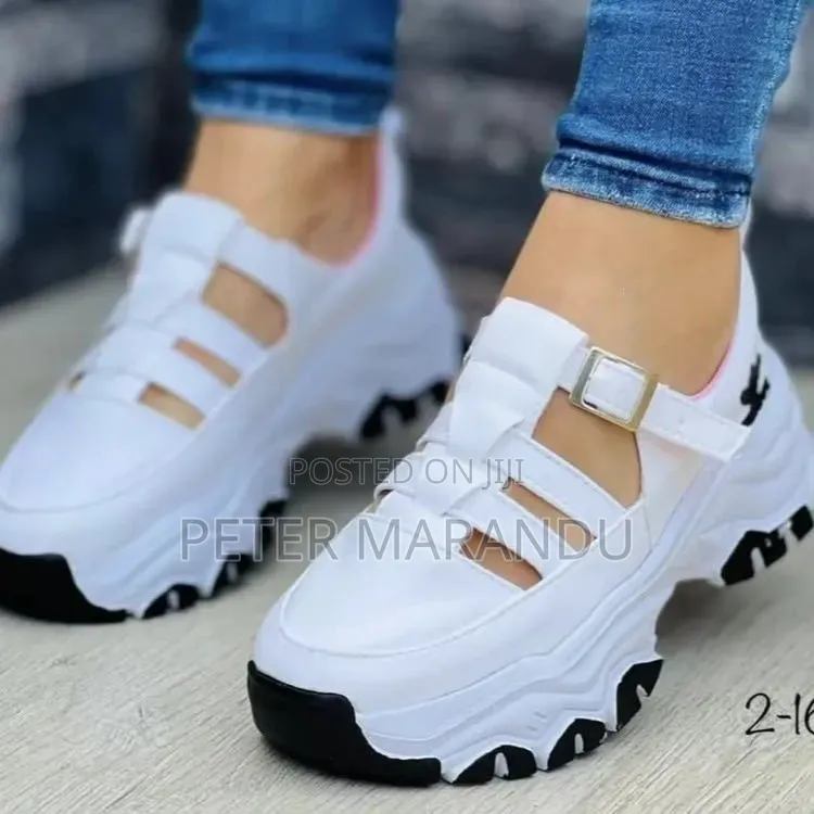 Ladies Chunky Open-Side Fashion Sneakers