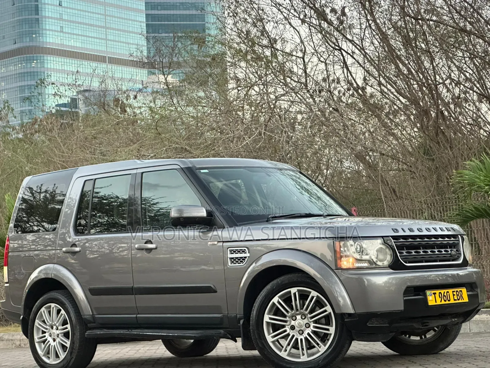 Land Rover Discovery 2011