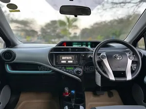 Toyota Aqua 2012 Black