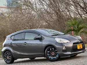 Toyota Aqua 2012 Black