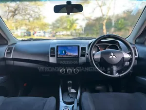 Mitsubishi Outlander 2008