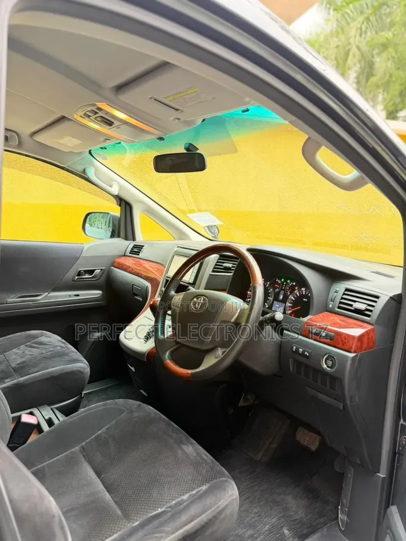 Toyota Vellfire 2011 Gray