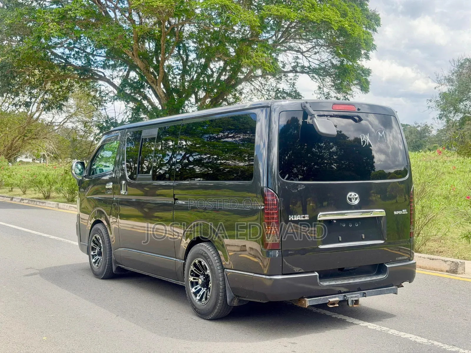 Toyota Grand HiAce 2002 Black