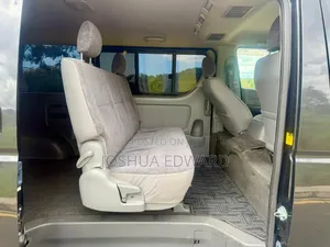 Toyota Grand HiAce 2002 Black