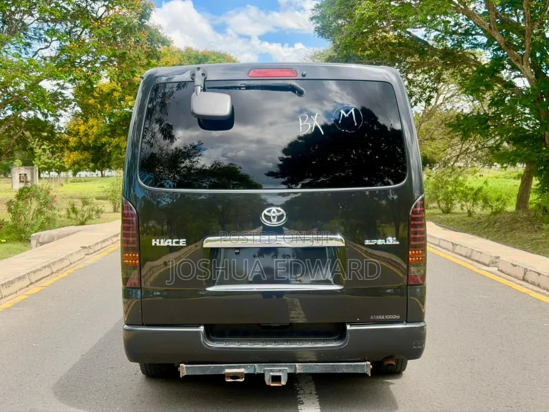 Toyota Grand HiAce 2002 Black