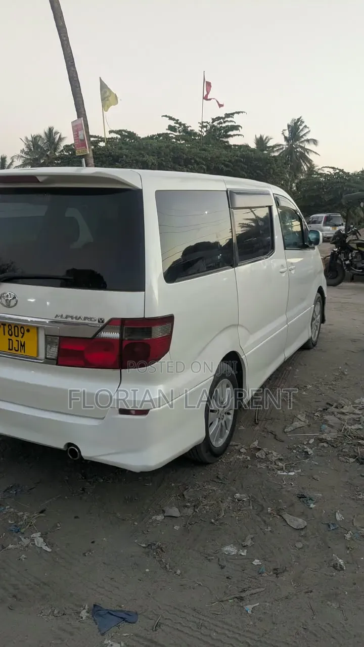 Toyota Alphard 2007 White