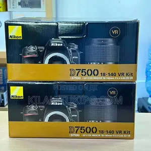 D7500 Nikon With 18-140mm Lens