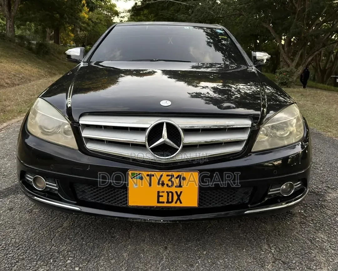 Mercedes-Benz C-Class 2011 Black