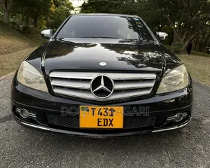 Mercedes-Benz C-Class 2011 Black