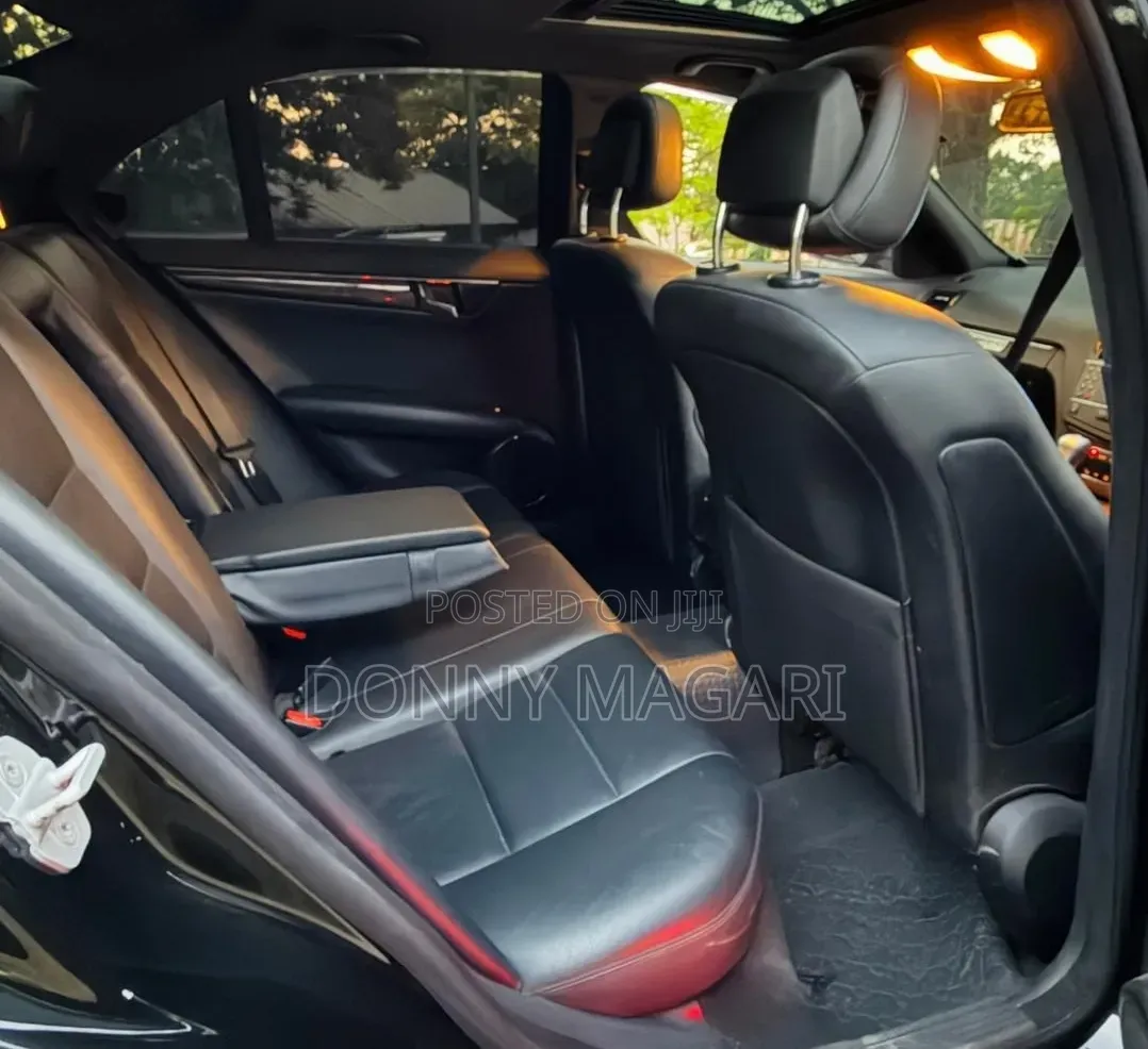 Mercedes-Benz C-Class 2011 Black