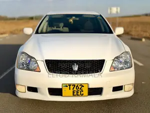 New Toyota Crown 2006 White