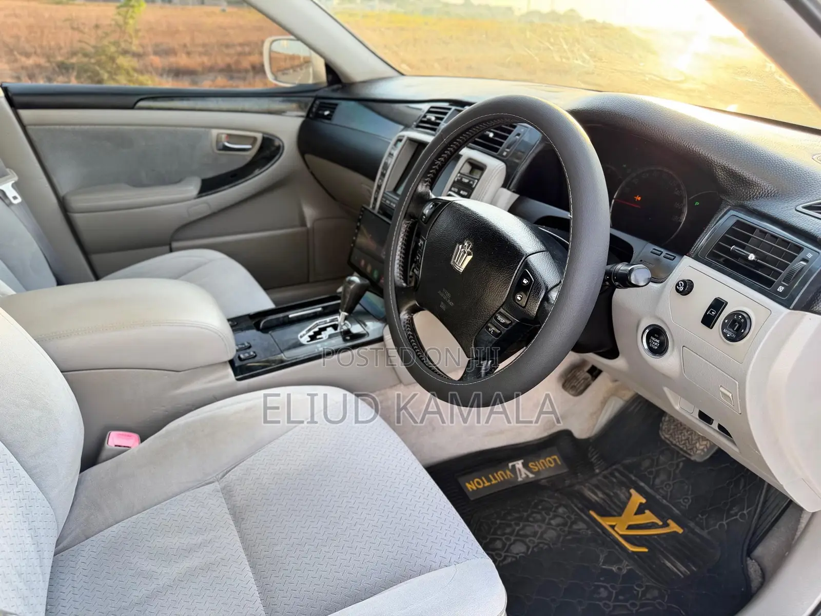 New Toyota Crown 2006 White