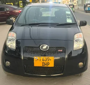 Toyota Vitz 1.5 FWD 5dr 2005 Black