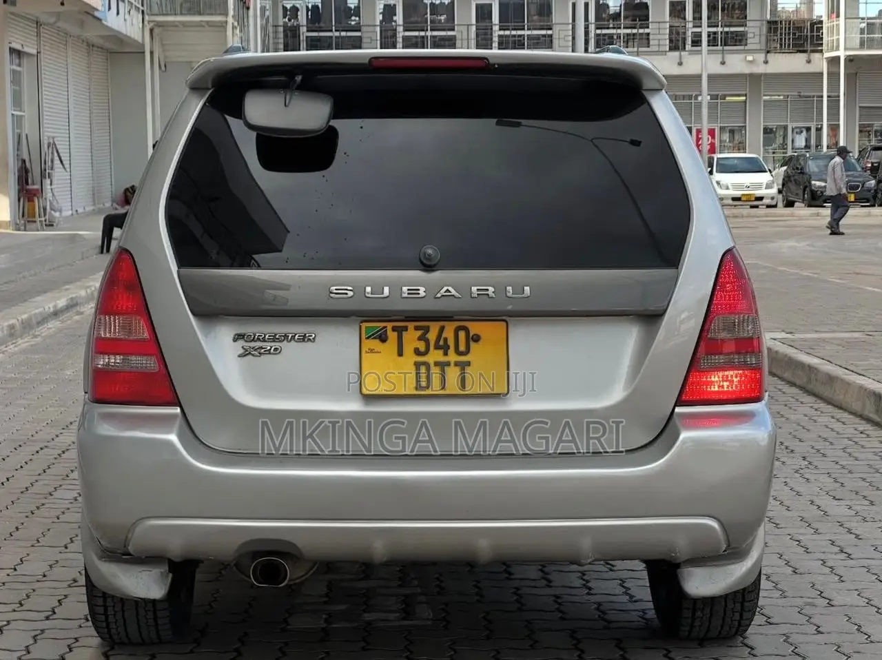 Subaru Forester 2004 Silver