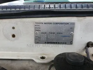 Toyota Hilux 2012 White