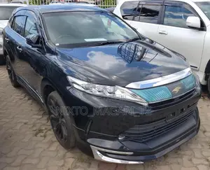 Toyota Harrier 2017 Matt Black