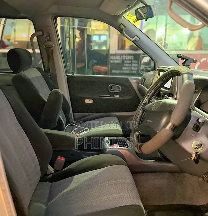 Toyota TownAce Noah 2000 Silver