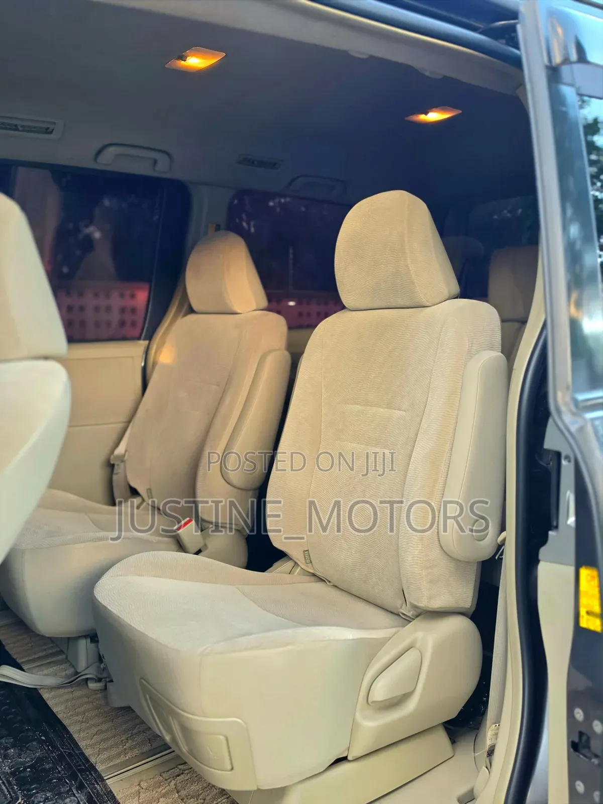 Toyota Noah 2010 Gray
