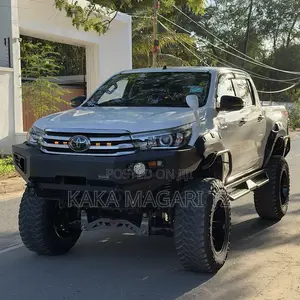 Toyota Hilux 2020 Purple