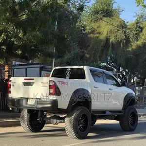 Toyota Hilux 2020 Purple