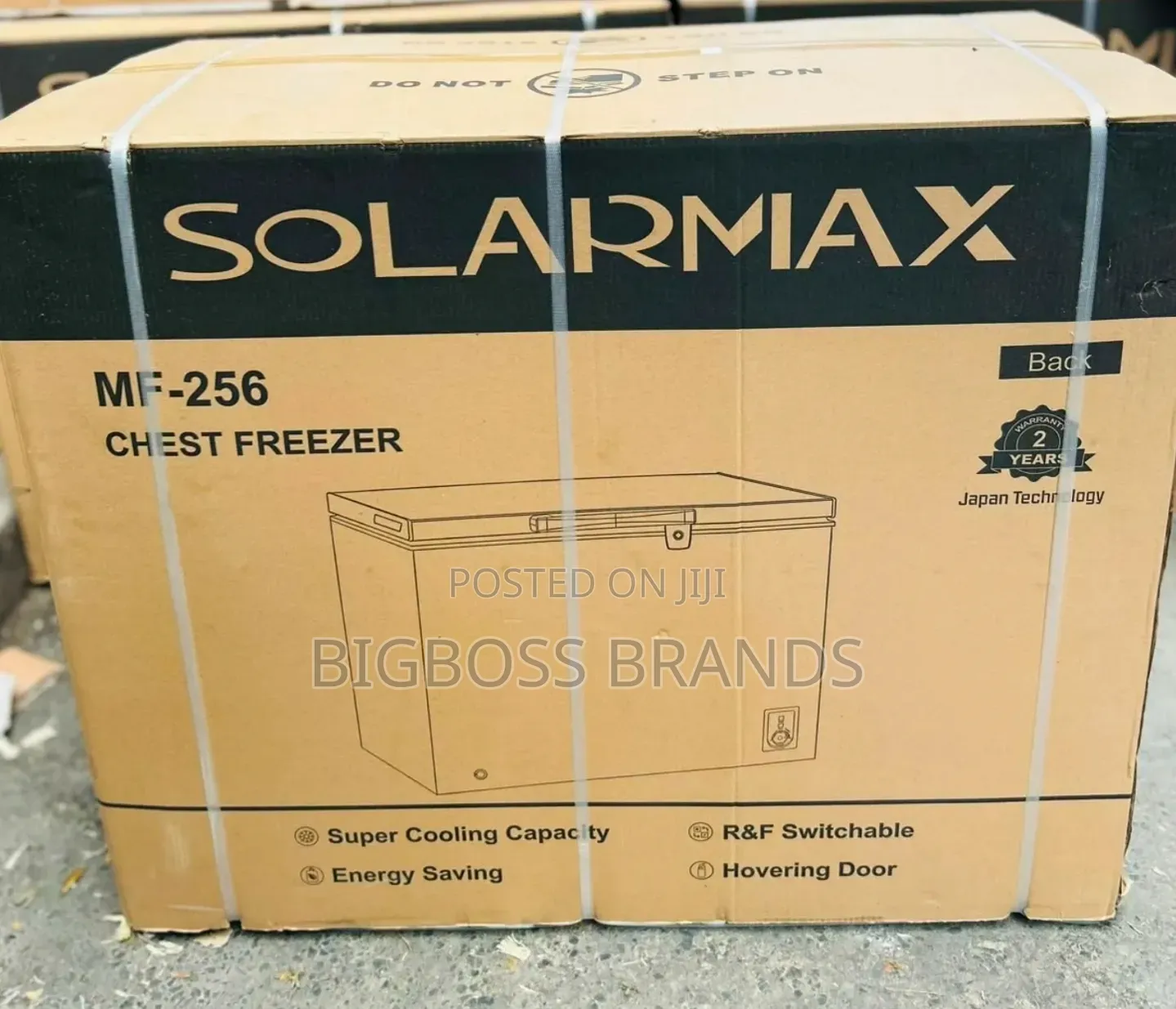 Solarmax Chest Freezer 250 Liters