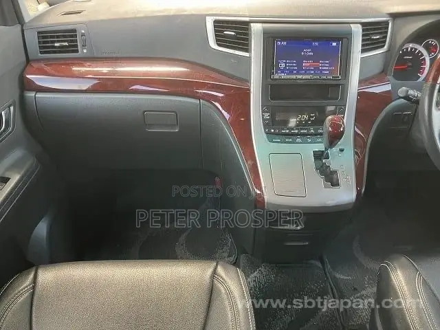 Toyota Vellfire X 2.4 FWD 8-Seater 2011 Purple