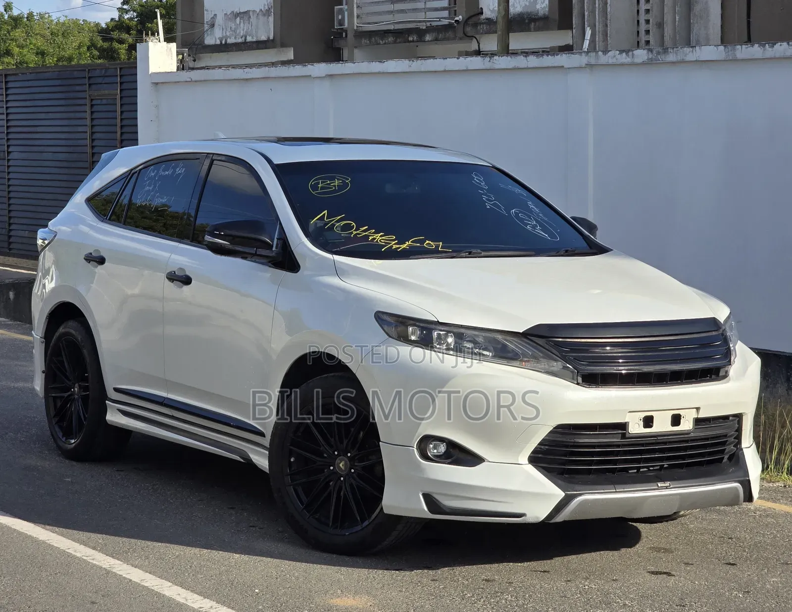 Toyota Harrier 2.0 4WD 2015 White
