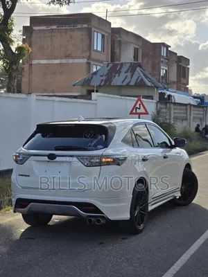 Toyota Harrier 2.0 4WD 2015 White