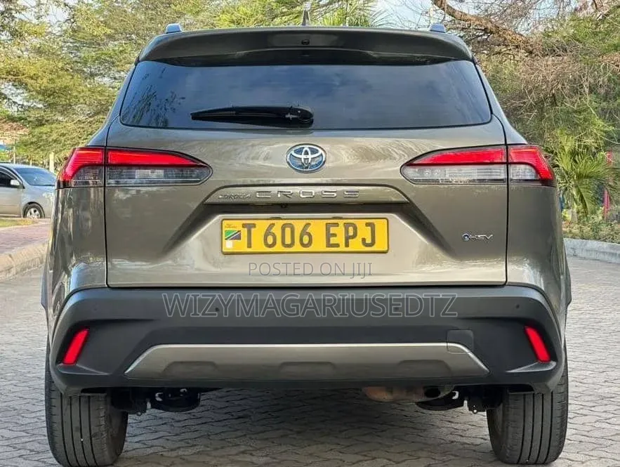 Toyota Corolla Cross 2025 Burgundy