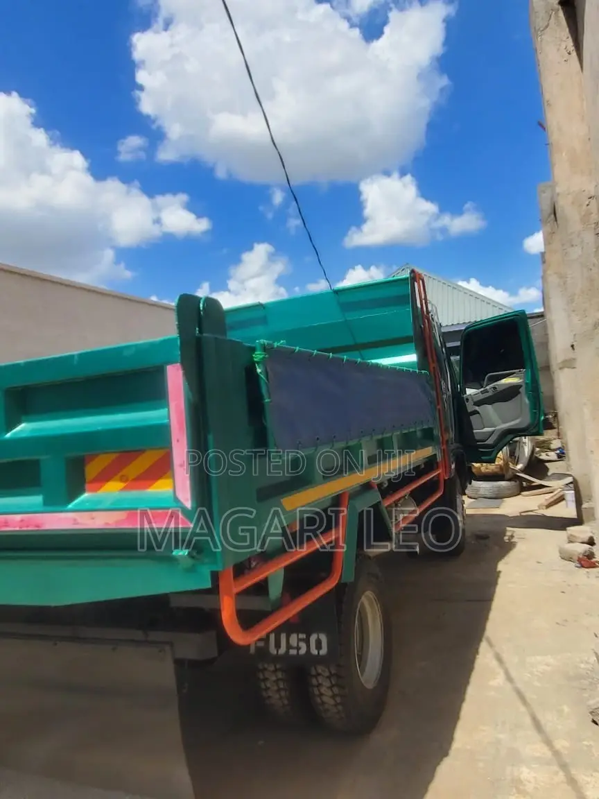 Mitsubishi Fuso Tipper