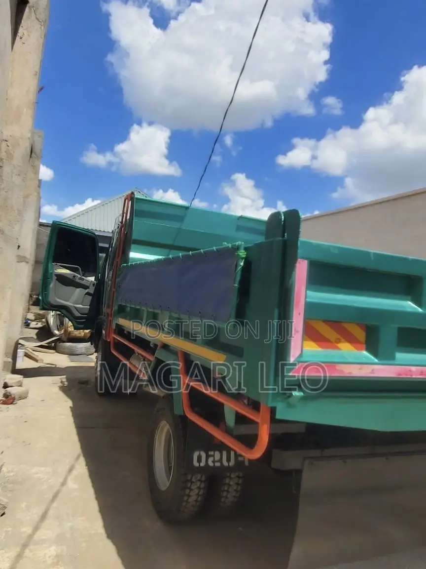Mitsubishi Fuso Tipper