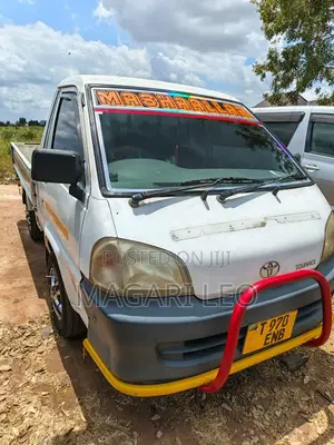 Toyota TownAce 2004 White