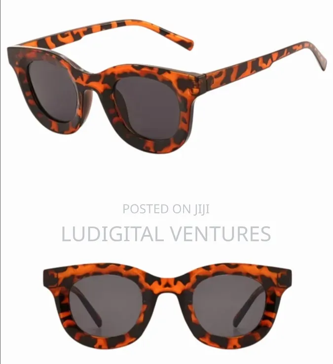 Leopard Print Dark Sun Glasses